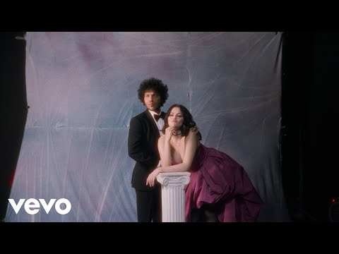 Selena Gomez, benny blanco - Talk (Official Video)