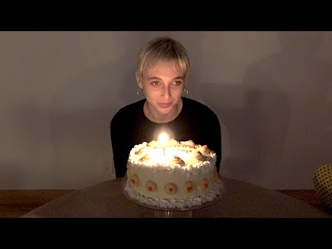 i baked myself a cake so i wouldn't cry on my birthday