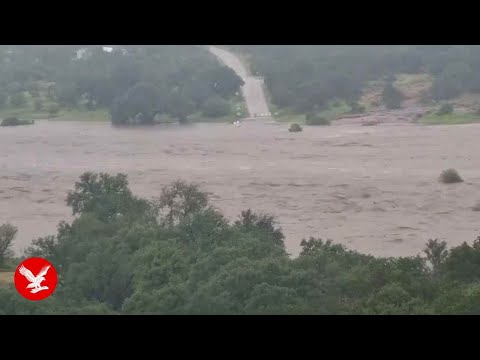 Timelapse shows Texas flash floods turn dry river into deadly rapids in 20 minutes